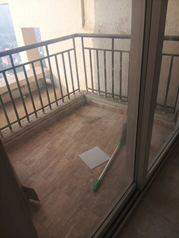 Balcony in 2.5 BHK Apartment at Amrapali Golf Homes, Sector 4 Greater Noida – for Rent