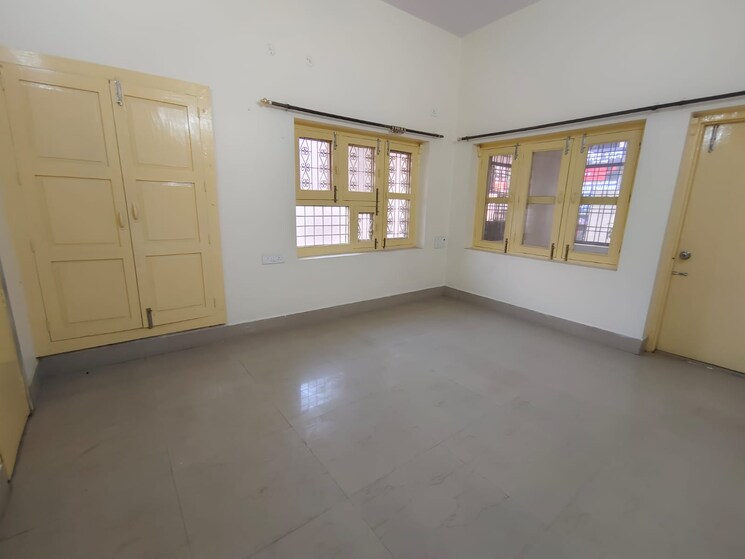 Room, gomti nagar 2 Bedroom 1650 Sq.Ft. Apartment In Gomti Nagar Lucknow 8152262