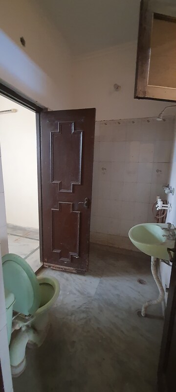 Bathroom in 2.5 BHK Independent House at Sector 11 – for Rent