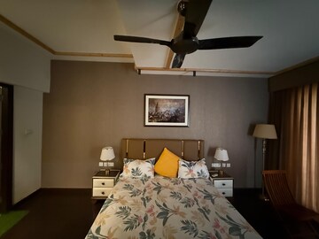 Bedroom in 3.5 BHK Apartment at Aerocity – for Rent