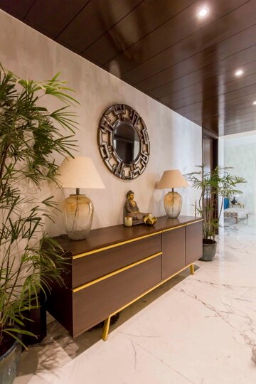 Room in 3 BHK Apartment at Lodha Bellissimo, Mahalaxmi – for Rent