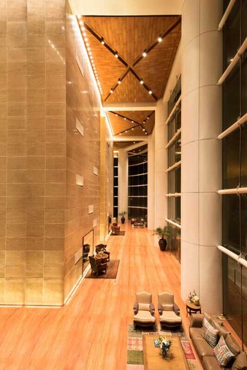 Staircase in 4 BHK Apartment at Indiabulls Sky, Lower Parel – for Sale