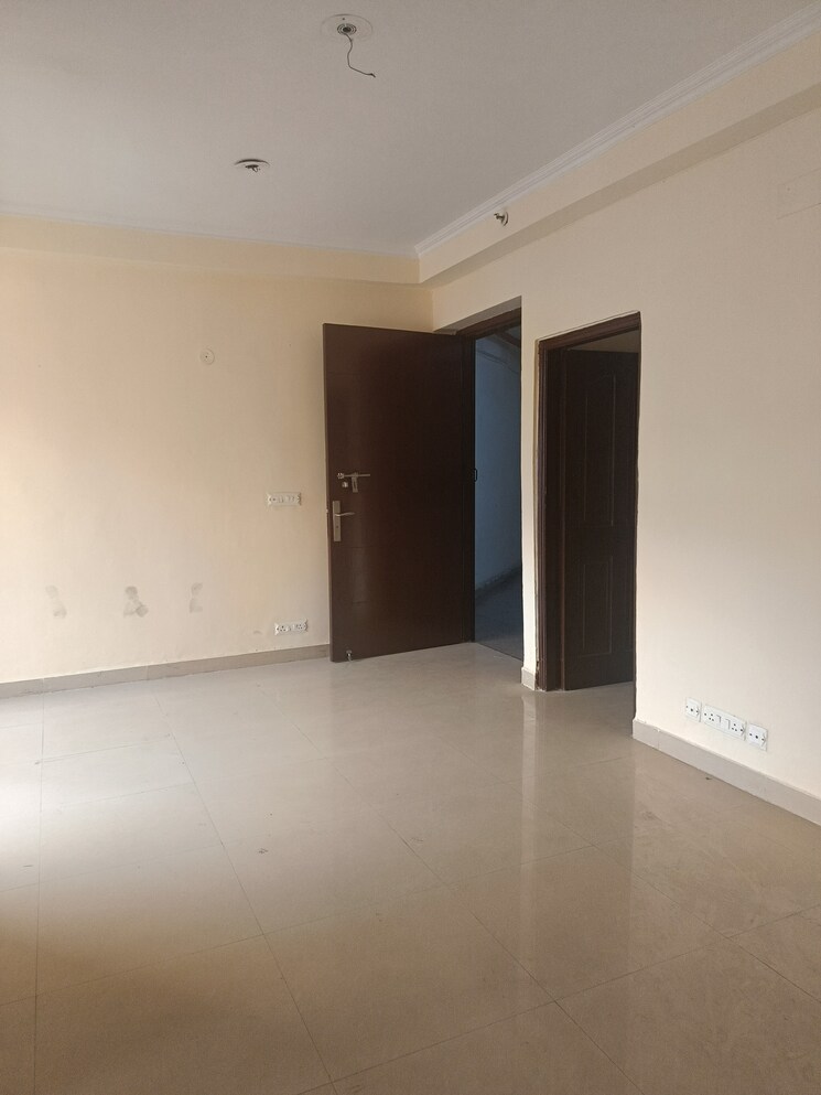 Room, amrapali-silicon-city 2 Bedroom 1075 Sq.Ft. Apartment In Sector 76 Noida 8152358