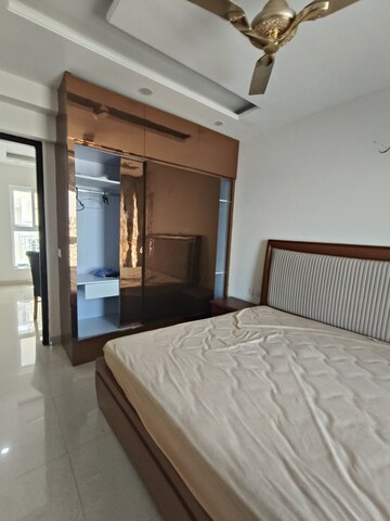 Bedroom in 2 BHK Apartment at Aerocity – for Rent
