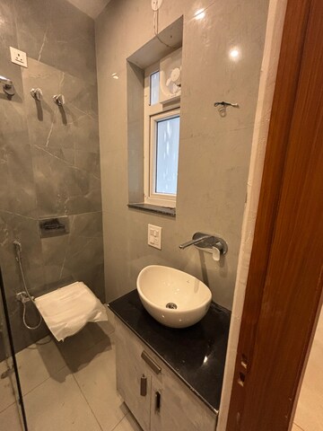 Bathroom in 6 BHK Villa at Adarsh Panache Valley, Nehrugram – for Rent