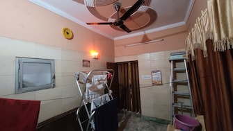 2 BHK Apartment For Resale in Shalimar Bagh Delhi  8152379