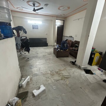 Living Room in 2 BHK Builder Floor at South Extension I – for Rent