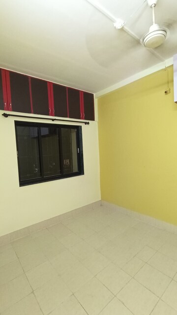 Room in 1 BHK Apartment at Sunrise CHS Mhada, Goregaon East – for Rent