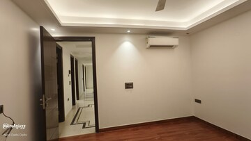Room in 4 BHK Builder Floor at East Of Kailash – for Rent