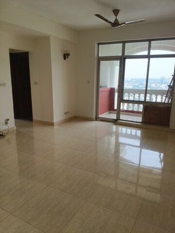 Room in 2 BHK Apartment at DLF Regency Park I, Dlf Phase iv – for Rent