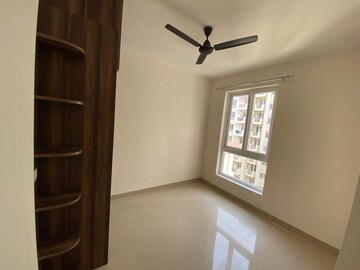 Room in 2 BHK Apartment at Emaar Emerald Estate, Sector 65 – for Rent
