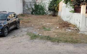 Plot For Sale in Sharda Nagar