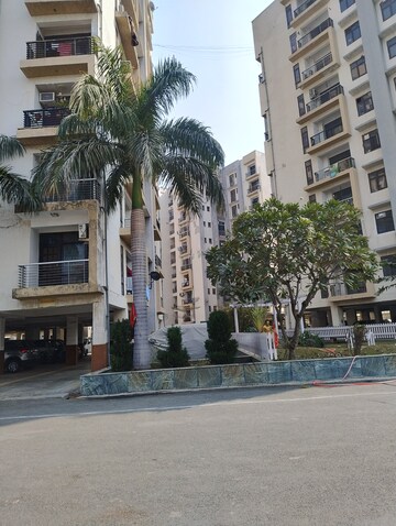 2 BHK Apartment For Rent in Omega Green Park, Faizabad Road