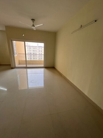 Room in 3.5 BHK Apartment at Paarth Aadyant, Gomti Nagar – for Rent