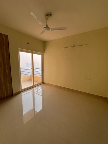 Room in 3.5 BHK Apartment at Paarth Aadyant, Gomti Nagar – for Rent