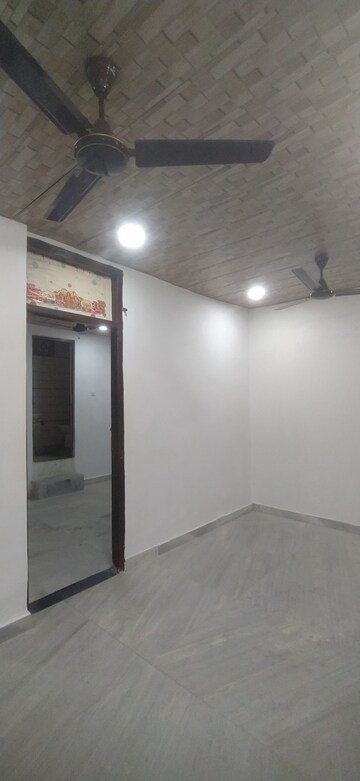 Furnished Amenities in 2 BHK Builder Floor at Khirki Extension – for Rent