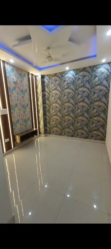 Furnished Amenities in 2 BHK Apartment at Uttam Nagar – for Sale