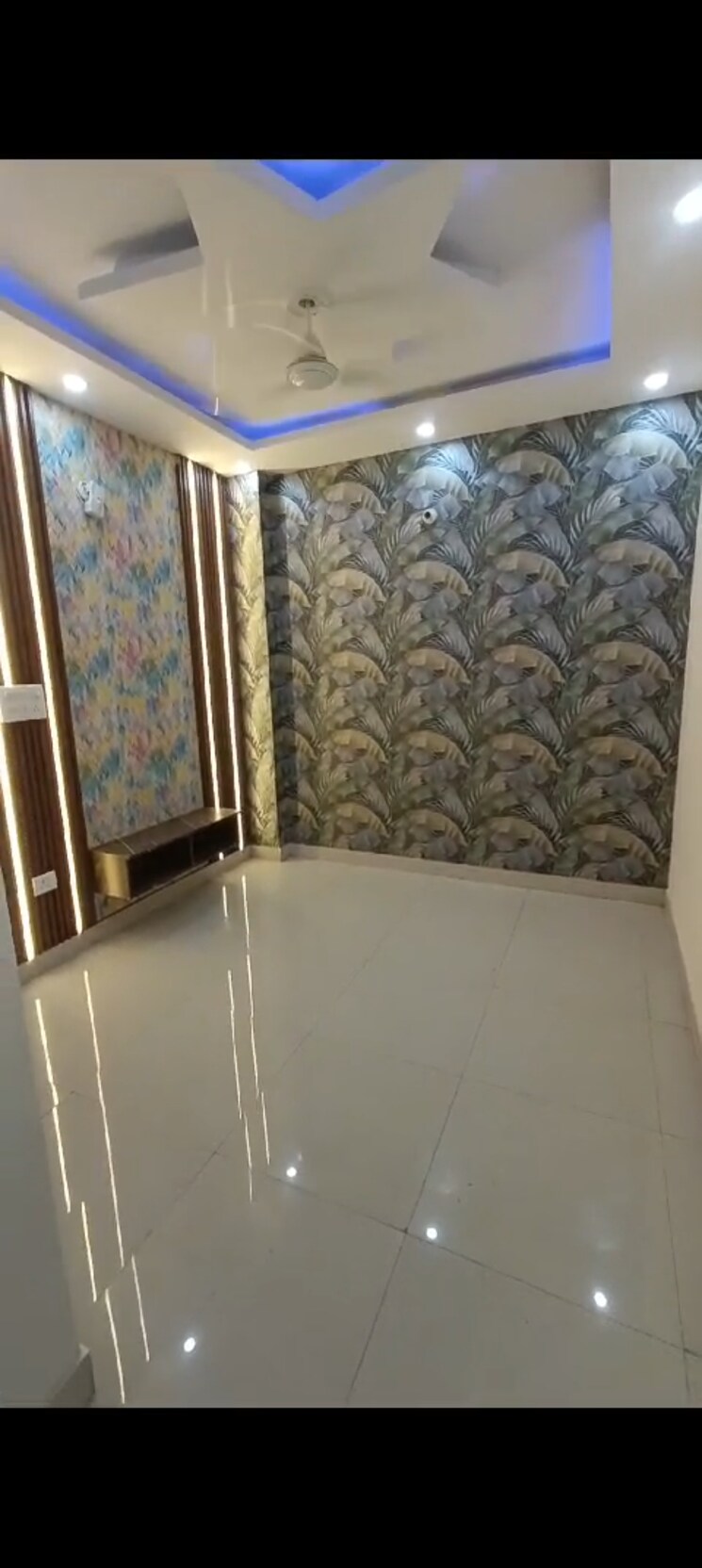 undefined, uttam nagar 2 Bedroom 450 Sq.Ft. Apartment In Uttam Nagar Delhi 8152636
