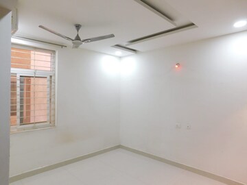 Room in 2 BHK Builder Floor at Kondapur – for Rent