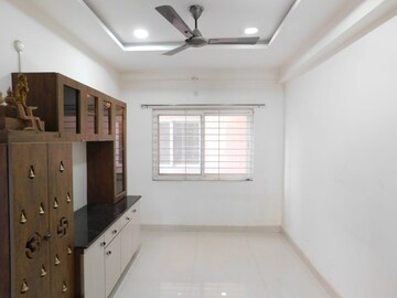 Room in 2 BHK Builder Floor at Kondapur – for Rent