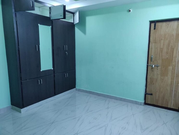 Room, mithilapuri colony 3 Bedroom 1800 Sq.Ft. Apartment In Mithilapuri Colony Vizag 8152674
