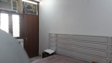 Room in 2.5 BHK Independent House at Sector 55 – for Rent