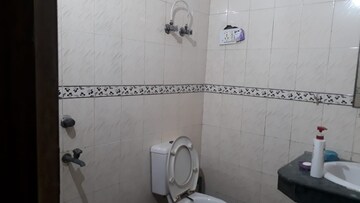 Bathroom in 2.5 BHK Independent House at Sector 55 – for Rent