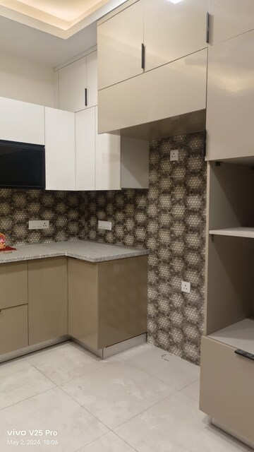 Kitchen in 2.5 BHK Independent House at Sector 55 – for Rent