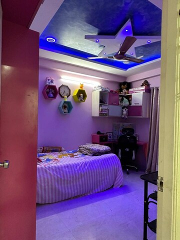 Bedroom in 2 BHK Builder Floor at Kondapur – for Rent