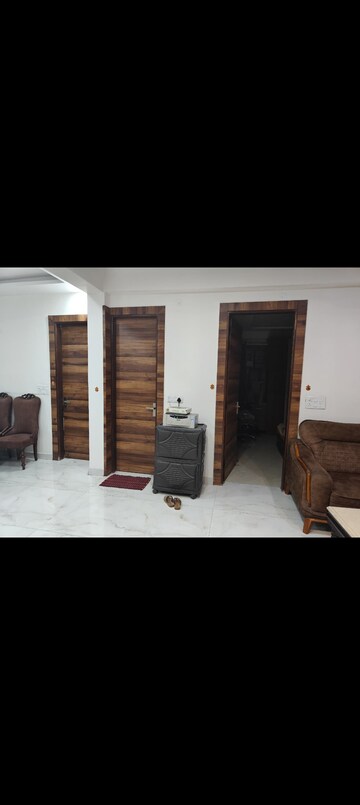 Bedroom in 4 BHK Builder Floor at Shalimar Apartments Shalimar Garden, Shalimar Garden – for Sale