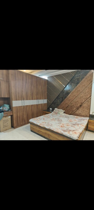 Bedroom in 4 BHK Builder Floor at Shalimar Apartments Shalimar Garden, Shalimar Garden – for Sale
