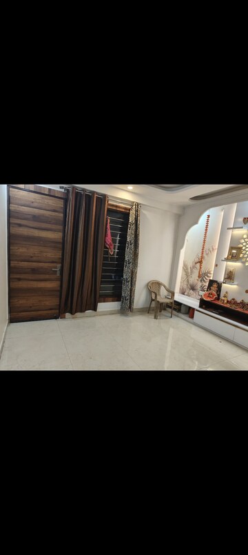 Bedroom in 4 BHK Builder Floor at Shalimar Apartments Shalimar Garden, Shalimar Garden – for Sale