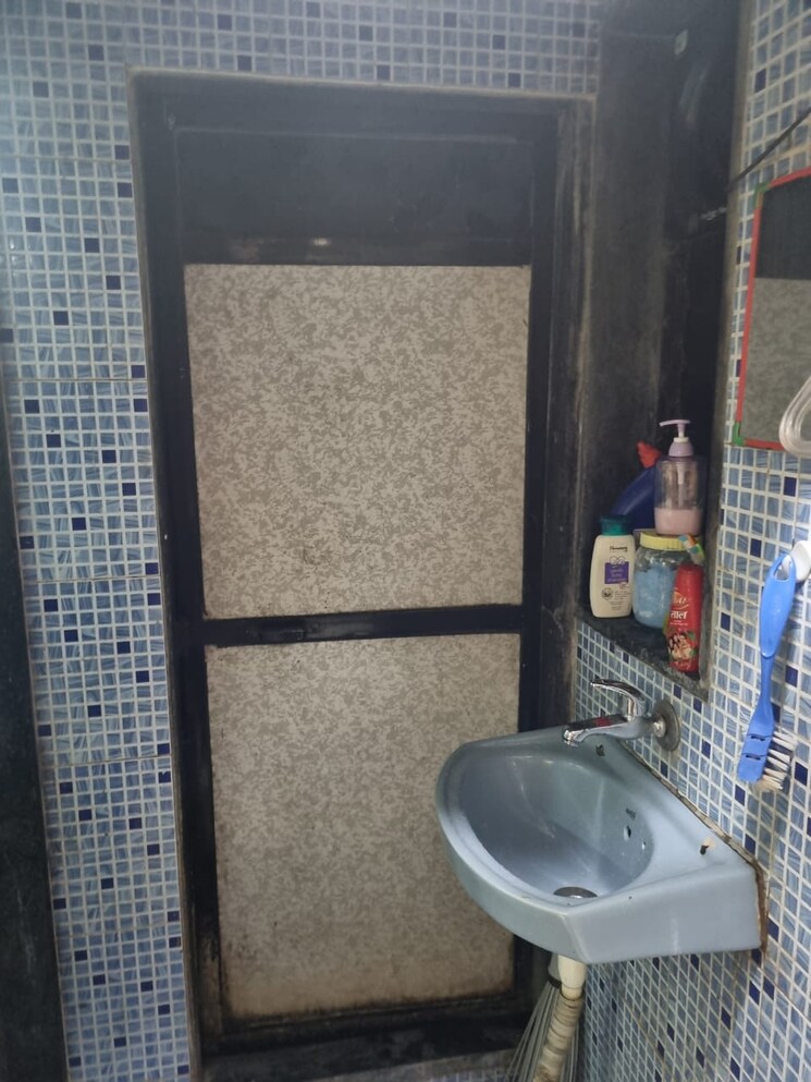 Bathroom, dombivli west 1 Bedroom 560 Sq.Ft. Apartment In Dombivli West Thane 8152766
