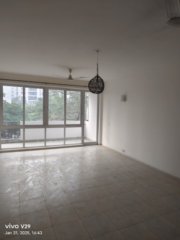 Room in 3 BHK Apartment at Vatika City, Sector 49 – for Sale