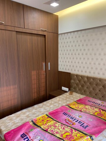 Bedroom in 2 BHK Apartment at Utkarsh CHS Prabhadevi, Prabhadevi – for Rent