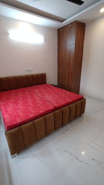 Bedroom in 2 BHK Builder Floor at Sector 28 – for Rent