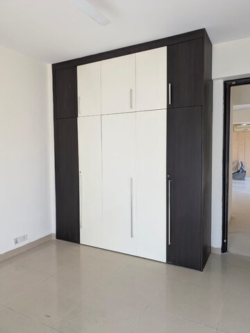 Room in 3 BHK Apartment at Eros Wembley Premium Tower, Sector 49 – for Rent