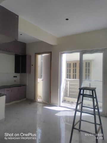 Room in 2 BHK Apartment at Kalyan Nagar – for Rent