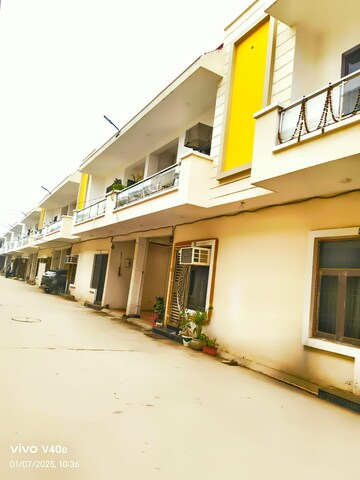 3 BHK Villa – Exterior View View at Sindhuja Greens, Sector 10 Greater Noida - for Rent
