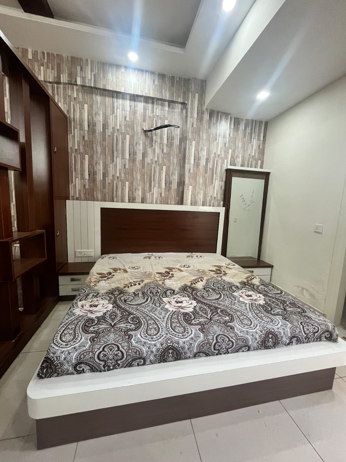 6+ BHK + Pooja Room,Servant Room,Study Room,Extra Room Independent House For Sale in Desire Properties