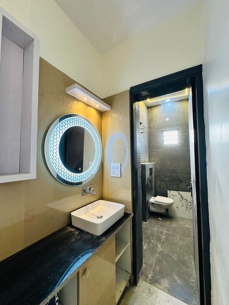 Bathroom, patiala road 6+ Bedroom 152 Sq.Yd. Independent House In Patiala Road Zirakpur 8152995