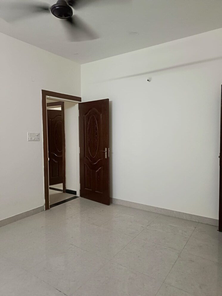 Room, jatkhedi 3 Bedroom 1700 Sq.Ft. Apartment In Jatkhedi Bhopal 8153079