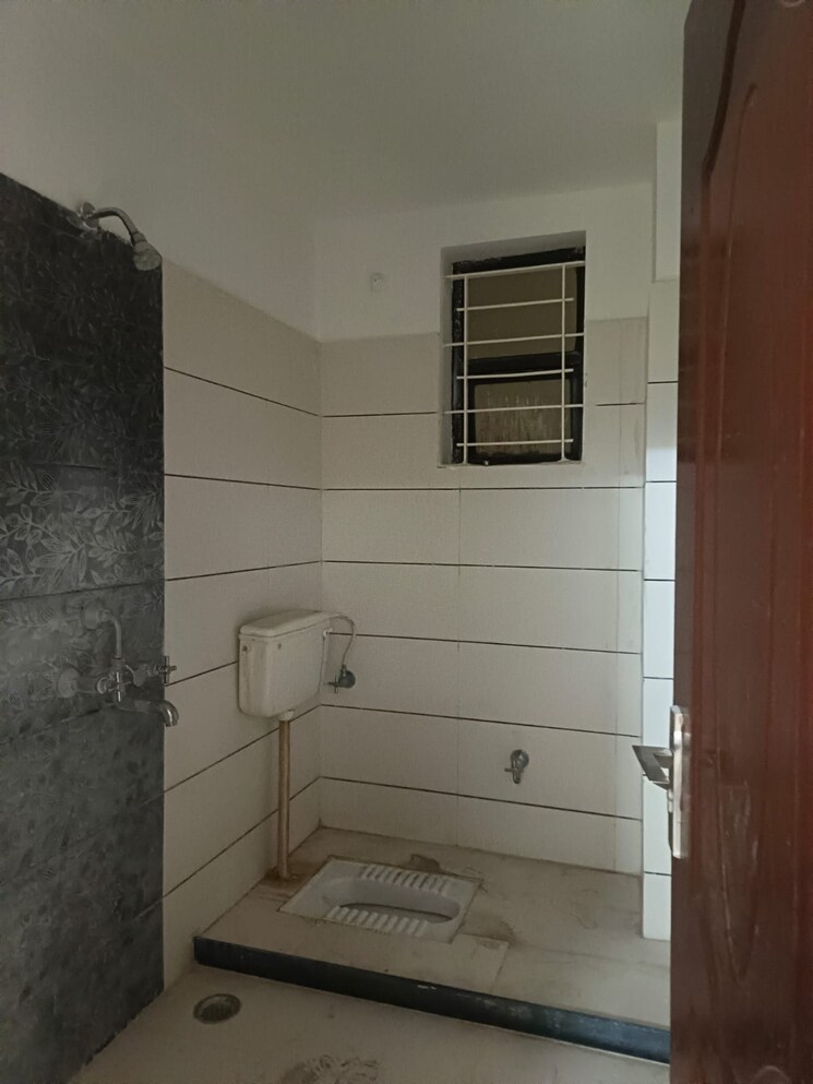 Bathroom, jatkhedi 3 Bedroom 1700 Sq.Ft. Apartment In Jatkhedi Bhopal 8153079
