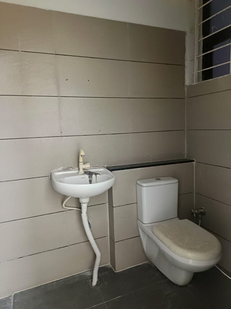 Bathroom, jatkhedi 3 Bedroom 1700 Sq.Ft. Apartment In Jatkhedi Bhopal 8153079