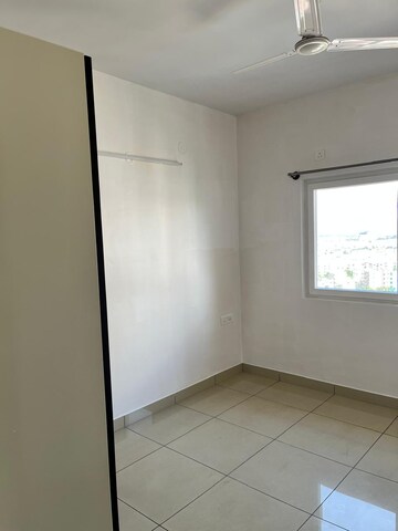 Room in 3 BHK Apartment at Prestige Sunrise Park, Electronic City Phase I – for Rent