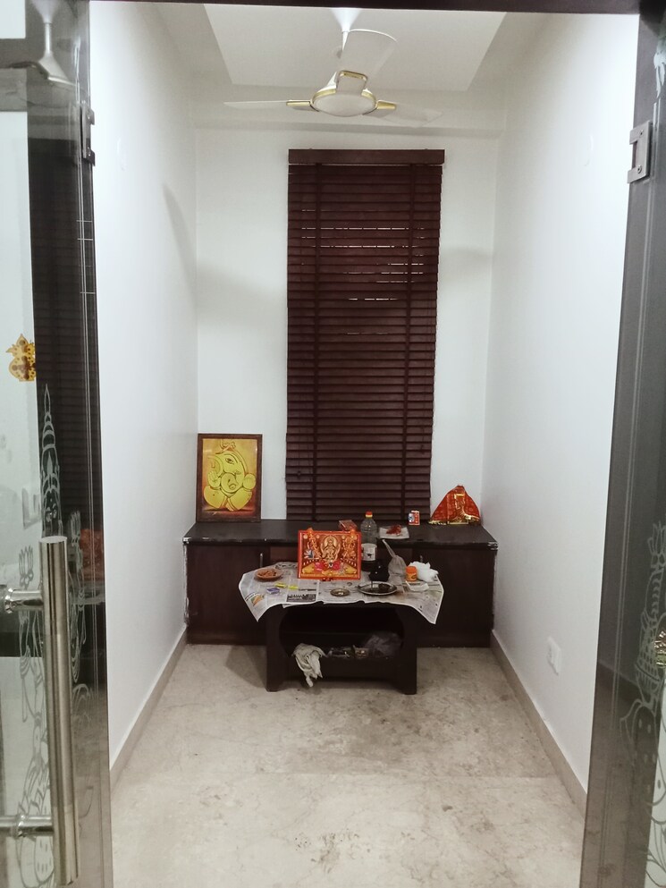 Bedroom, vasant kunj 3 Bedroom 2250 Sq.Ft. Builder Floor In Vasant Kunj Delhi 8153129