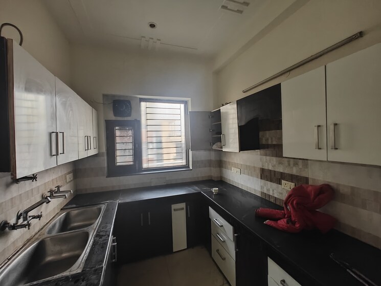 Kitchen, dlf-park-place 3 Bedroom 1983 Sq.Ft. Apartment In Sector 54 Gurgaon 8153120