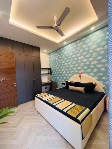 Bedroom in 4 BHK Builder Floor at Unitech South City 1, South City 1 – for Sale