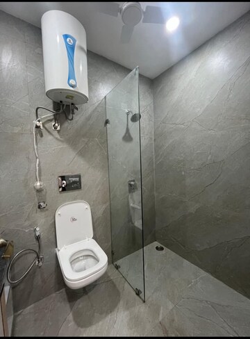 Bathroom in 1 RK Builder Floor at Ansal Sushant Lok I, Sector 43 – for Rent