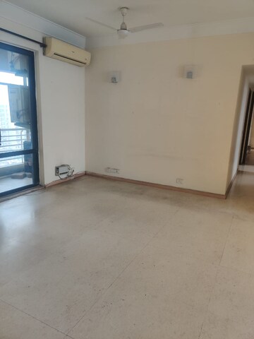 Room in 3 BHK Apartment at Sector 50 – for Rent